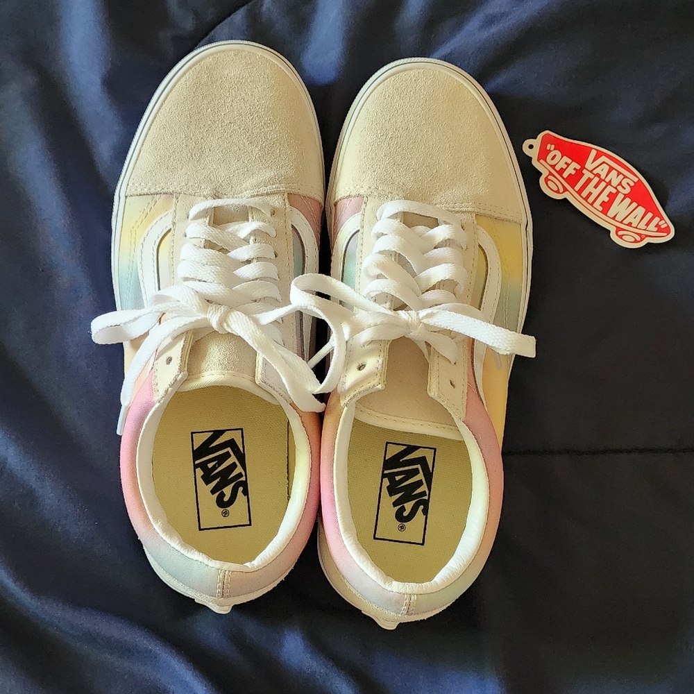Vans White and Pink Sneakers Classic Canvas Low-Top